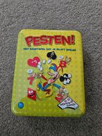 Pesten! Kaartspel in blik - Identity Games, Hobby en Vrije tijd, Gezelschapsspellen | Kaartspellen, Een of twee spelers, Ophalen of Verzenden