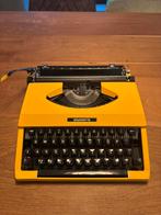Silverette typemachine okergele kleur, Diversen, Typemachines, Ophalen of Verzenden, Zo goed als nieuw