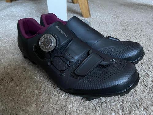 Shimano XC5 SPD MTB Dames Fietsschoenen - BOA - Maat 40, Fietsen en Brommers, Fietsaccessoires | Fietskleding, Zo goed als nieuw