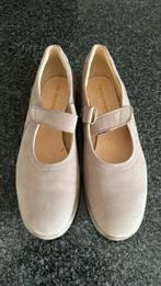 Mooie Hartjes schoenen met bandje mt 7, Kleding | Dames, Schoenen, Verzenden, Zo goed als nieuw, Beige