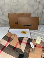Burberry Sjaal prijs is soepel kan laag, Kleding | Dames, Hoeden en Petten, Ophalen of Verzenden, Zo goed als nieuw
