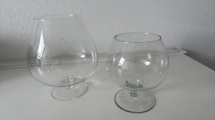 Glazen vazen op voet, Huis en Inrichting, Woonaccessoires | Vazen, Zo goed als nieuw, Overige kleuren, Minder dan 50 cm, Glas