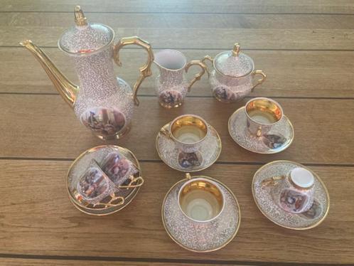 Vintage coffee set, gold scenes, Antiek en Kunst, Curiosa en Brocante, Ophalen of Verzenden