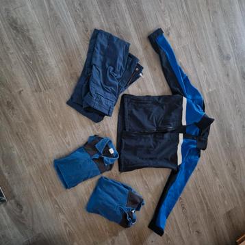 handhaving kleding beschikbaar voor biedingen