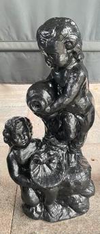 Zwarte tuinbeeld met 2 personen ( waterornament ), Ophalen, Zo goed als nieuw