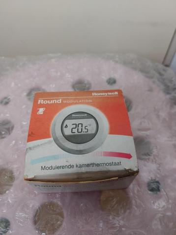Honeywell T87M Round Modulation Thermostaat beschikbaar voor biedingen