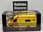 Mercedes Sprinter Ambulance UMCG Drenthe - 1:43 Neo Scale, Hobby en Vrije tijd, Modelauto's | 1:43, Auto, Neo Scale Models, Nieuw
