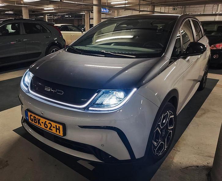 BYD Dolphin – Design - Lease Overname – 6000km/jr - €425/m, Auto's, BYD, Particulier, Overige modellen, 360° camera, Achteruitrijcamera