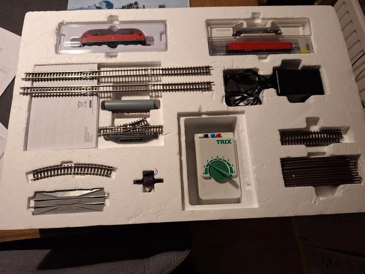 Startset minitrix BR120 extra wissel, lange rails en wagon, Hobby en Vrije tijd, Modeltreinen | N-Spoor, Zo goed als nieuw, Treinset