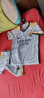 Leuk adidas trainingspak maat 122, Kinderen en Baby's, Ophalen of Verzenden, Nieuw