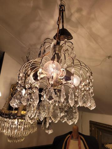 Zeer oude plafondlamp kristallen pegels rond model foto 1en2 beschikbaar voor biedingen