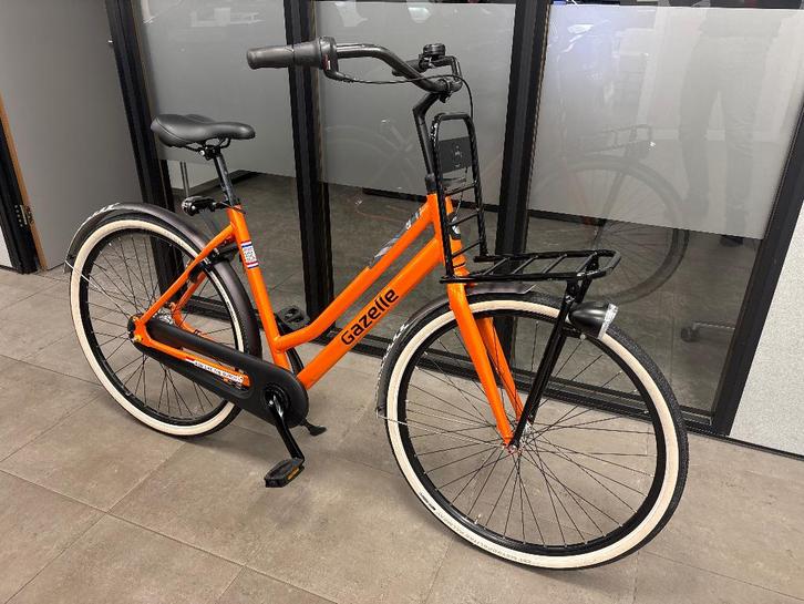 Gazelle Pon limited edition. Formule 1 pendelfiets, Fietsen en Brommers, Fietsen | Dames | Damesfietsen, Zo goed als nieuw, Gazelle