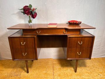 Gratis bezorging!Mid Century retro teak Bureau GPlan 1960 beschikbaar voor biedingen