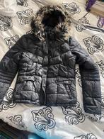 winterjas zwart mt s met capuchon en bontje, Ophalen of Verzenden, Zo goed als nieuw, Maat 36 (S), Zwart