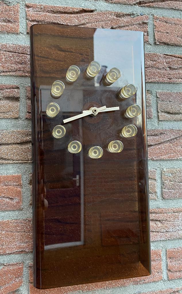 Leuke Space Age Wandklok ( vintage retro mid century ), Huis en Inrichting, Woonaccessoires | Klokken, Gebruikt, Wandklok, Analoog