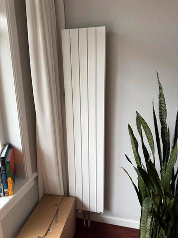 Radiatoren - Vasco & Meer - 6 Stuks beschikbaar voor biedingen