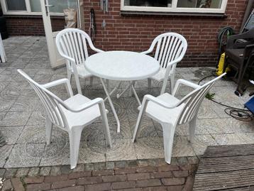 Terras tafel, tuintafel, tuinset, eventueel met 6 stoelen  beschikbaar voor biedingen