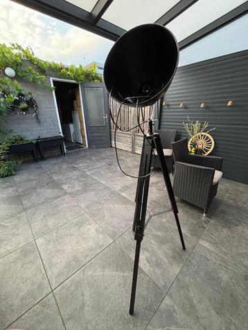 Industriële vloerlamp || statief beschikbaar voor biedingen