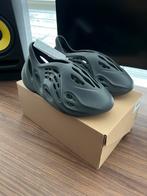 Nieuwe ongedragen Yeezy Foam RNR, Zwart, Nieuw, Ophalen of Verzenden, Sneakers of Gympen