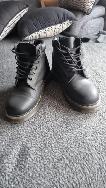 Dr. Martens Zwarte Leren Boots - Zo Goed Als Nieuw beschikbaar voor biedingen