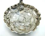 Zilveren roomlepel, H.W. Schut, Leeuwarden, 1809, Antiek en Kunst, Antiek | Goud en Zilver, Verzenden, Zilver
