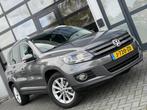 Volkswagen Tiguan 1.4 TSI LIFE / Trekhaak / Cruise / LUXE!, Voorwielaandrijving, Euro 5, Zwart, 4 cilinders