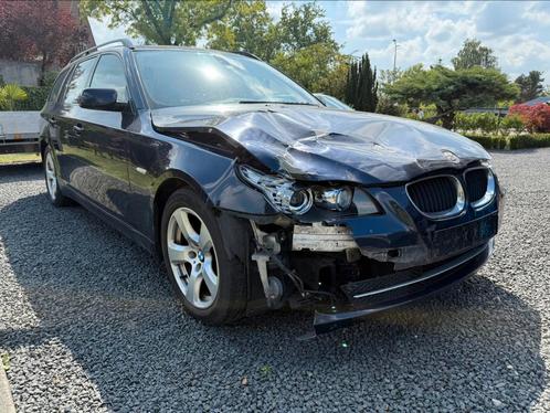 BMW 530i 5-serie Touring Automaat in onderdelen, Auto diversen, Schadeauto's, Benzine, Ophalen