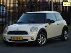 Mini Mini 1.4 One BJ2007 NAP/AIRCO/LMVELG/APK 03-2026, Auto's, Voorwielaandrijving, Gebruikt, 4 stoelen, Wit