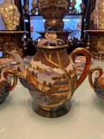 3 JAPANESE TEA SETS OF SATSUMA GOLD GILDED HIGHLY ART, Antiek en Kunst, Antiek | Servies compleet, Ophalen