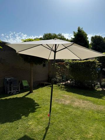Parasol beschikbaar voor biedingen