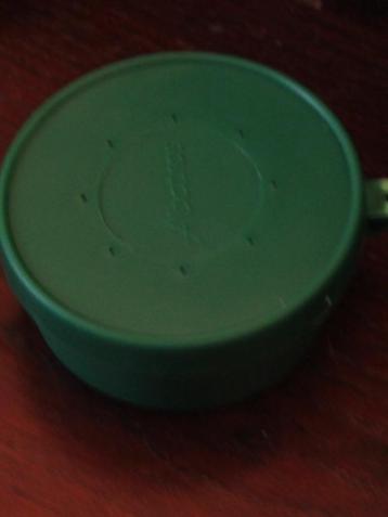 groen MADENDOOSJE / beloningsdoosje hond / kleine snack beschikbaar voor biedingen