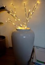 Witte Vaas met Lichtjes, Huis en Inrichting, Ophalen, Wit, Aardewerk of Porselein, Zo goed als nieuw