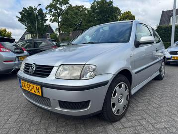 Volkswagen Polo 1.4-16V Trendline Automaat,Apk 8/7/26,Nap beschikbaar voor biedingen
