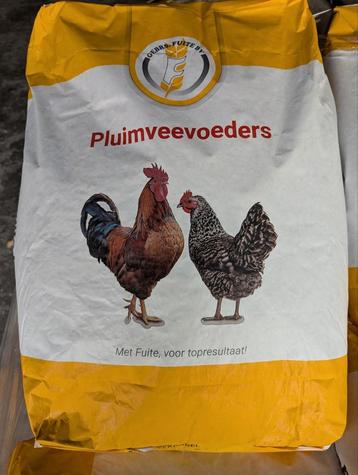 Kippenvoer / leg meel/leg korrels/ hennen graag  beschikbaar voor biedingen