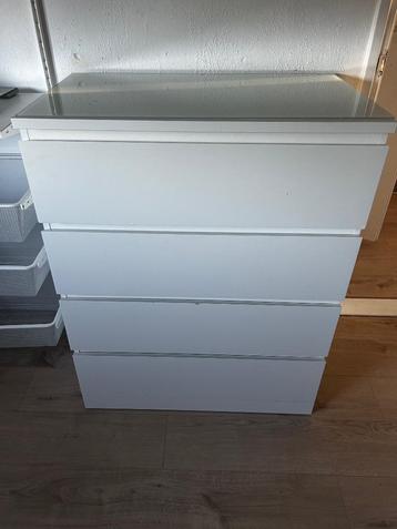 Malm kast 4 lades gratis