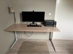 Bureau Ahrend, Huis en Inrichting, Ophalen, In hoogte verstelbaar, Zo goed als nieuw, Bureau