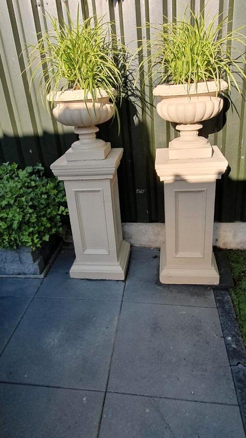 Unieke & sierlijke italiaanse betonnen bloempotten & zuilen, Tuin en Terras, Bloembakken en Plantenbakken, Nieuw, Beton, Binnen