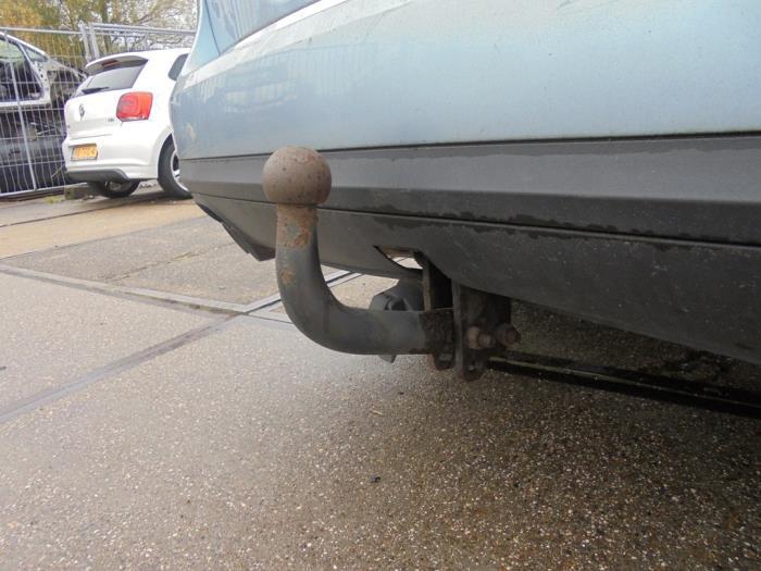Trekhaak van een Volkswagen Passat, Auto-onderdelen, Ophanging en Onderstel, Volkswagen, Gebruikt, 3 maanden garantie, Ophalen of Verzenden