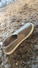 Beighe schoenen, Kleding | Dames, Schoenen, Ophalen, Zo goed als nieuw, Sneakers of Gympen