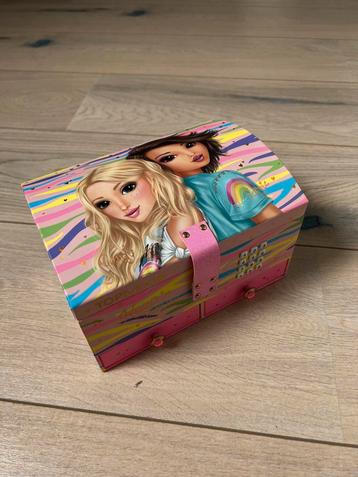 TopModel Sieradendoos met Code beschikbaar voor biedingen