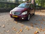 Mercedes-Benz B-Klasse 1.7 B180 5DRS CVT 2010 Rood, Auto's, Mercedes-Benz, Automaat, Achterwielaandrijving, 4 cilinders, Leder en Stof