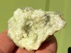 Licht groene Aura kwarts mineralen, Verzamelen, Mineralen en Fossielen, Ophalen of Verzenden, Mineraal