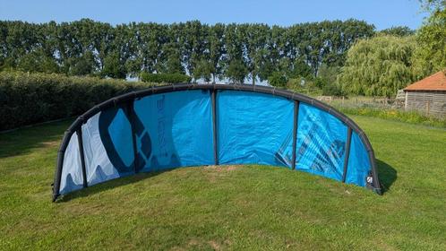 Ozone Edge V10 - 8m - zeer goede staat, Watersport en Boten, Kitesurfen, Zo goed als nieuw, Kite, 8 m², Geen board, Ophalen