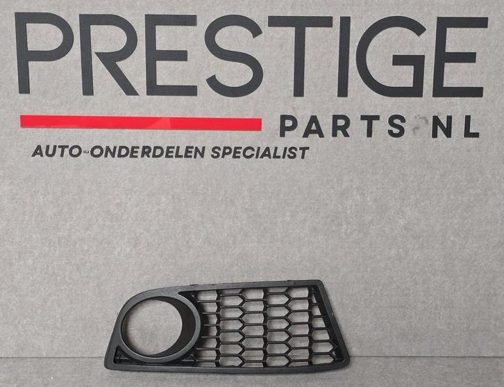 BMW Serie 1 F20 M PAKKET MISTLAMP ROOSTER RECHTS 51118048968, Auto-onderdelen, Carrosserie en Plaatwerk, Bumper, Voor, Gebruikt