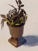 bloempot op voet in roestkleur met planten / poppenhuisminia, Ophalen, Nieuw, Decoratie