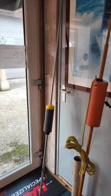 Nood bakens zeilboot beschikbaar voor biedingen