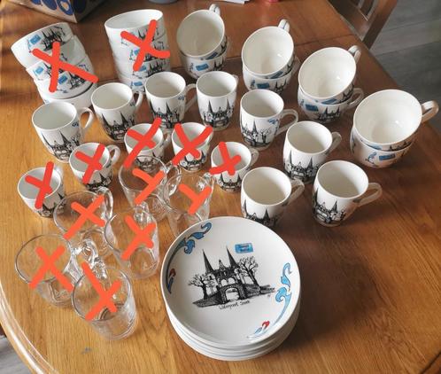 Elfstedentocht servies van Waterpoort Sneek., Huis en Inrichting, Keuken | Servies, Zo goed als nieuw, Kop(pen) en/of Schotel(s)