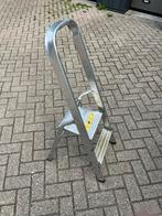 Aluminium Huishoudtrap - 1 Tree + Bordes, Doe-het-zelf en Verbouw, Ladders en Trappen, Ophalen of Verzenden, Gebruikt, Trap, Minder dan 2 meter