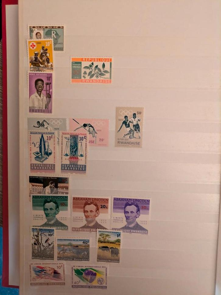 Postzegelcollectie Rwanda, Postzegels en Munten, Postzegels | Afrika, Overige landen, Ophalen of Verzenden