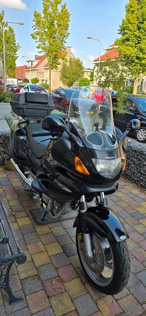 Nette Honda Deauville 650, Motoren, Motoren | Honda, Particulier, Toermotor, 2 cilinders, Cardan-aandrijving, Ophalen